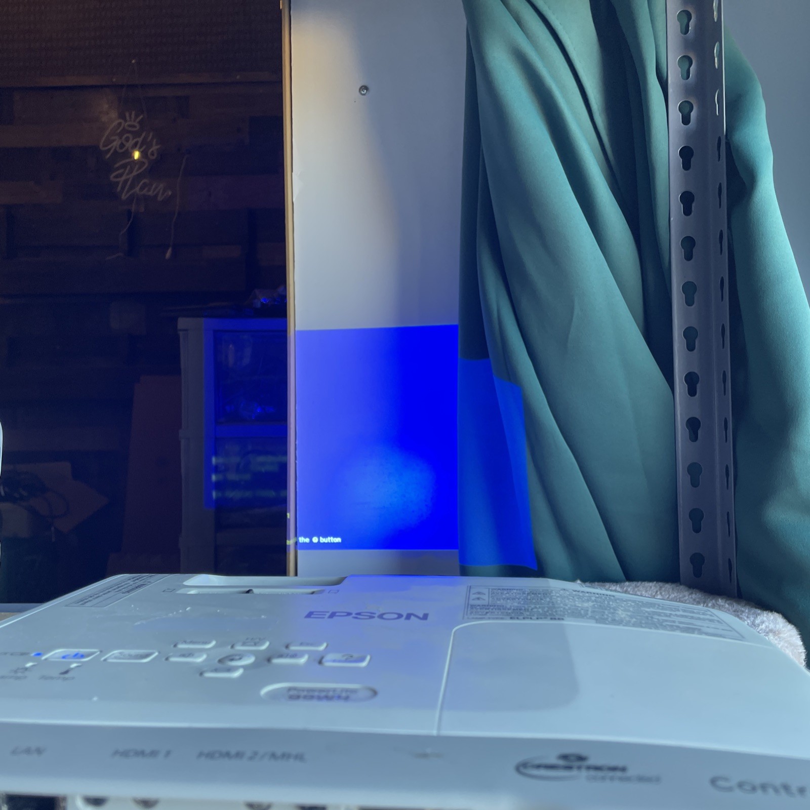 epson powerlite 99WH Projector Model H686A
