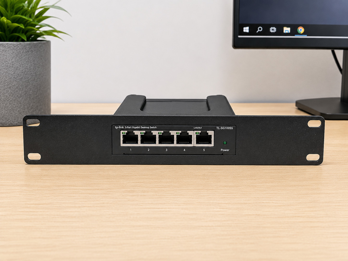 TP-Link TL-SG105S Rack Mount – 1U 10-inch or 19-Inch, Single & Dual Switches