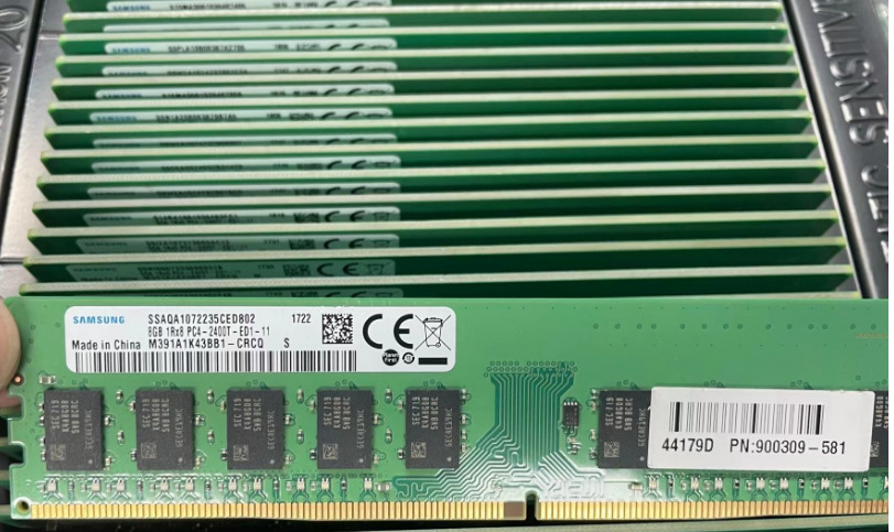 SAMSUNG 8GB DDR4 2400MHz ECC RAM 1Rx8 PC4-2400T-ED2 M391A1K43BB1-CRCQ UDIMM