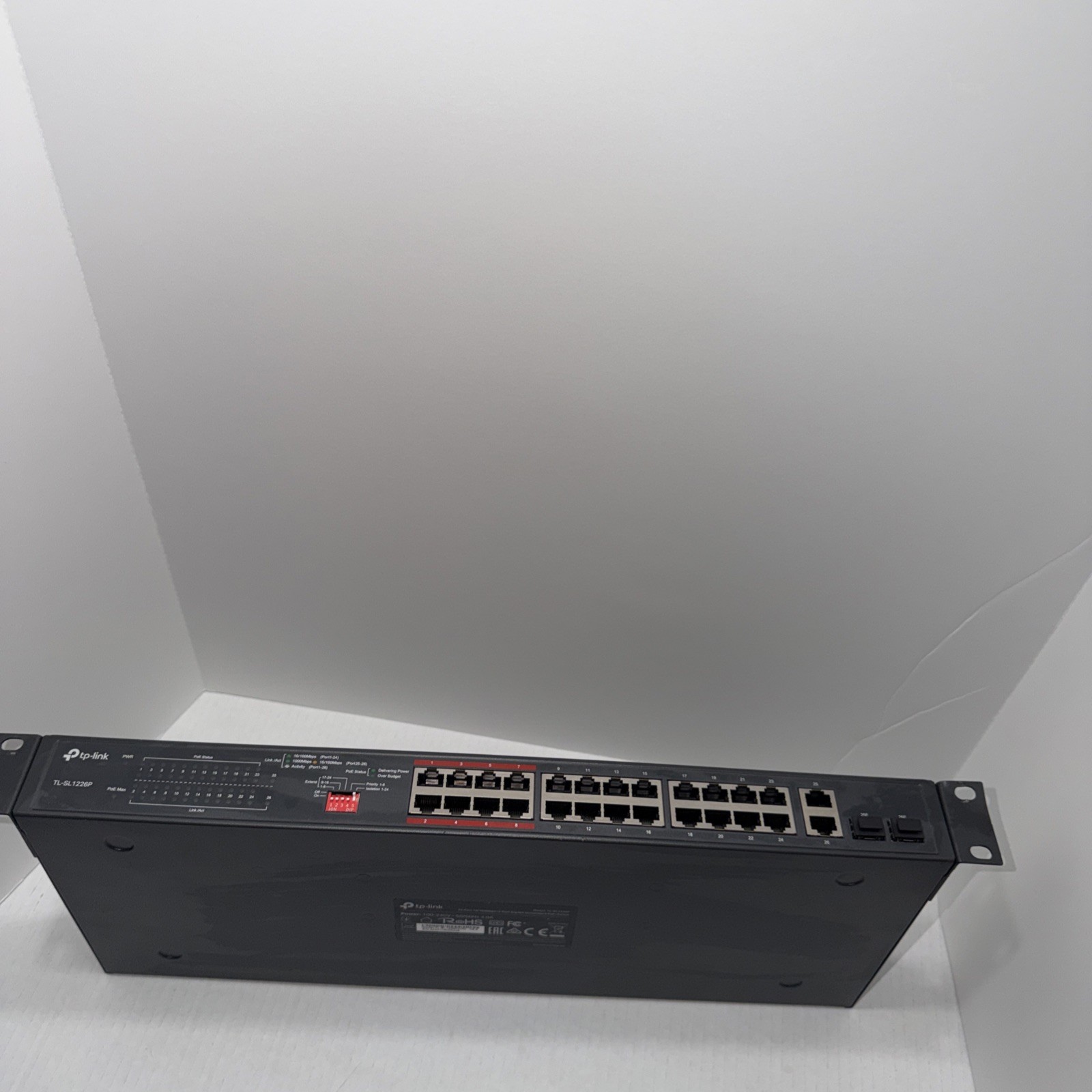 TP-Link 24-Port 10/100Mbps + 2-Port Gigabit Unmanaged PoE+ Switch - TL-SL1226P