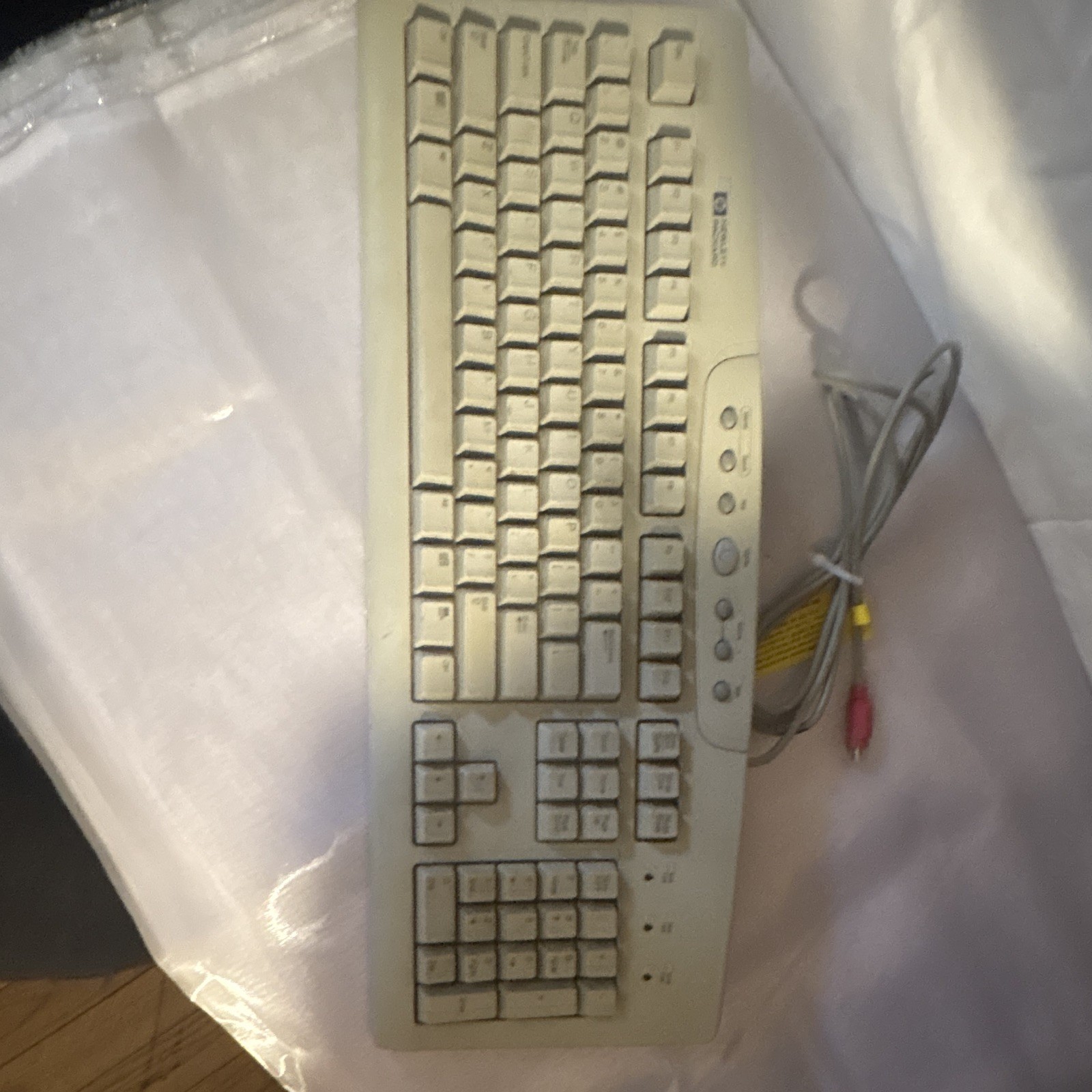 Vintage HP Hewlett Packard 5183-7399 Model 5129 PS2 Multimedia Keyboard UNTESTED