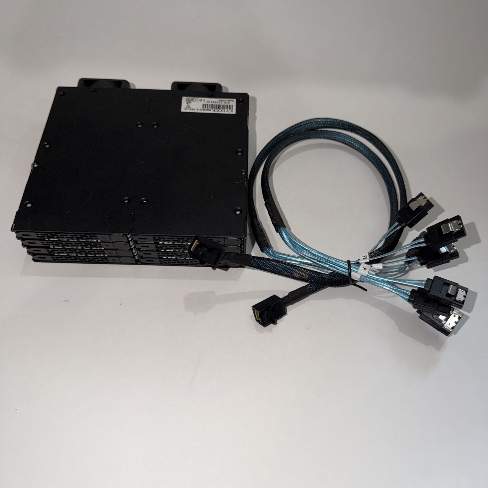 Icy dock metal 8x2.5 MB998SP-B