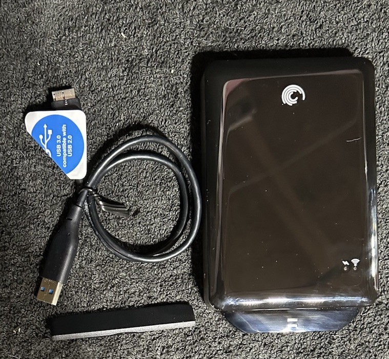 Seagate GoFlex Satellite 500GB Wireless Hard Drive 1AYBA1 Low Hours - 12 Hrs