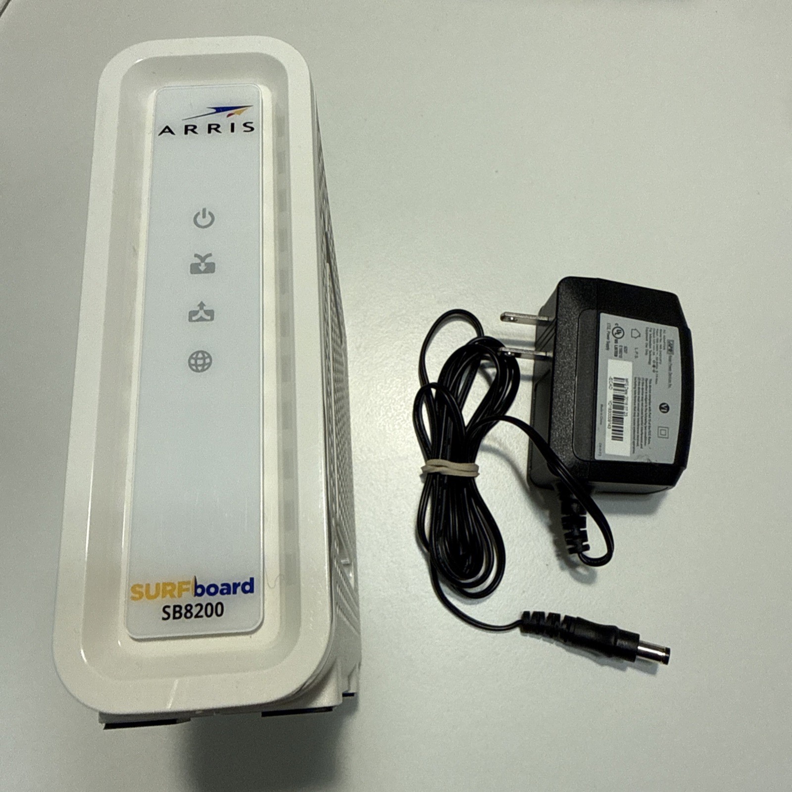 Arris SURFboard SB8200 DOCSIS 3.1 Cable Modem w/ Power Supply