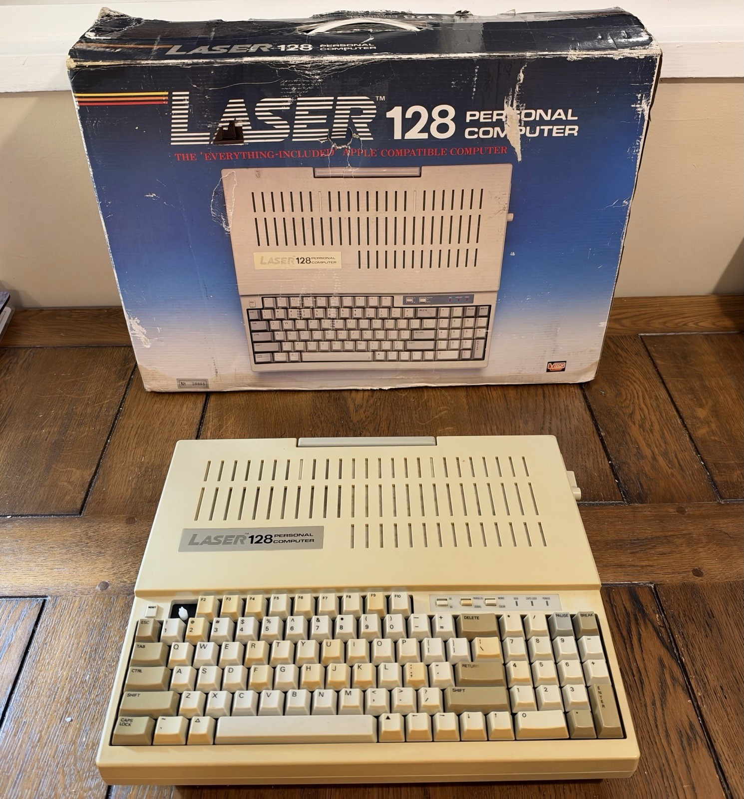 Vintage Gold Badge VTech Laser 128 Computer Apple IIc Clone w/ Box