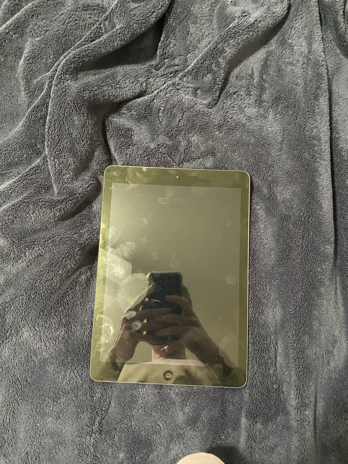 Apple iPad Turns On But Don’t Know Password Read Description
