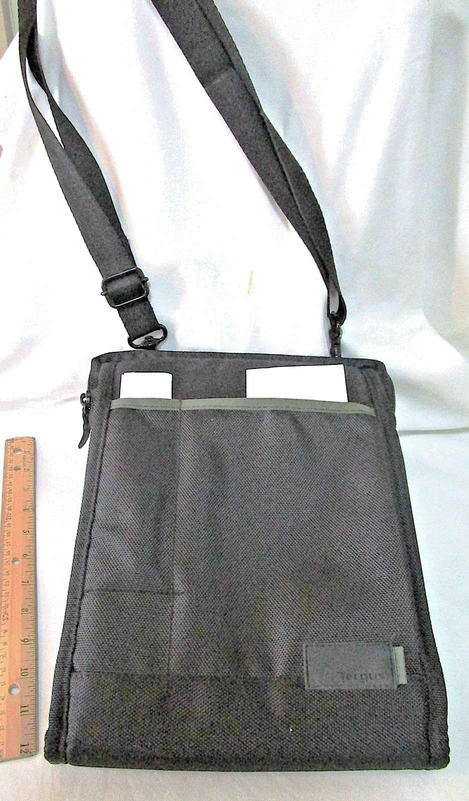 Targus Laptop Netbook Bag 10.2 Lightweight Black Case for Netbooks TSS14101 NWOT