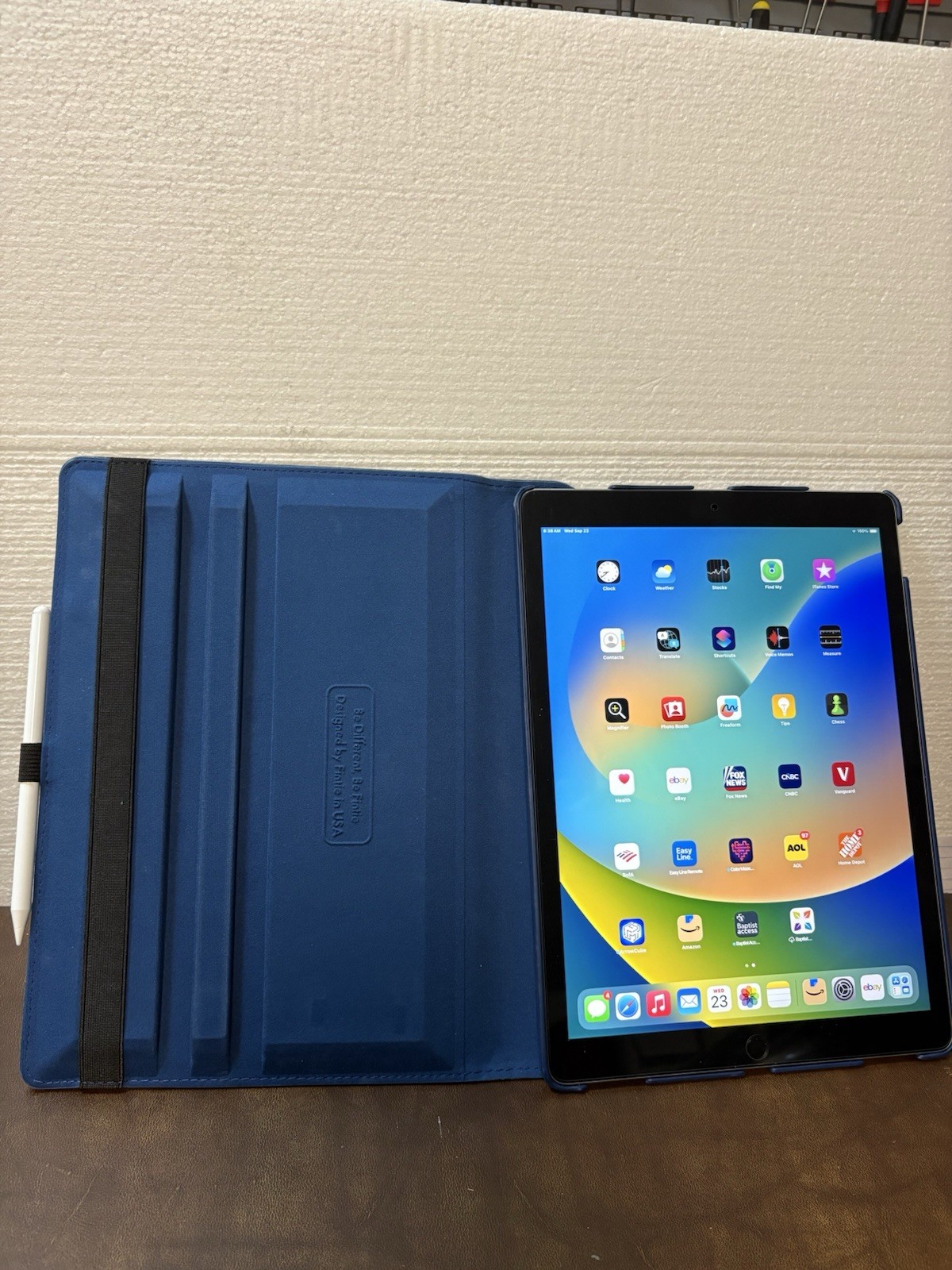 Apple iPad Pro 2nd Gen 12.9" A1670, 64GB, Wi-Fi, iOS 17 Mint Condition