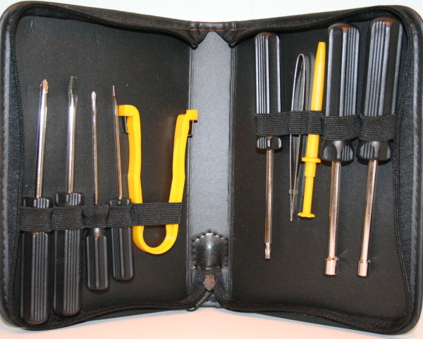 iConcepts 11 Piece PC Tool Kit. Screwdriver Tool Set. UPC missing