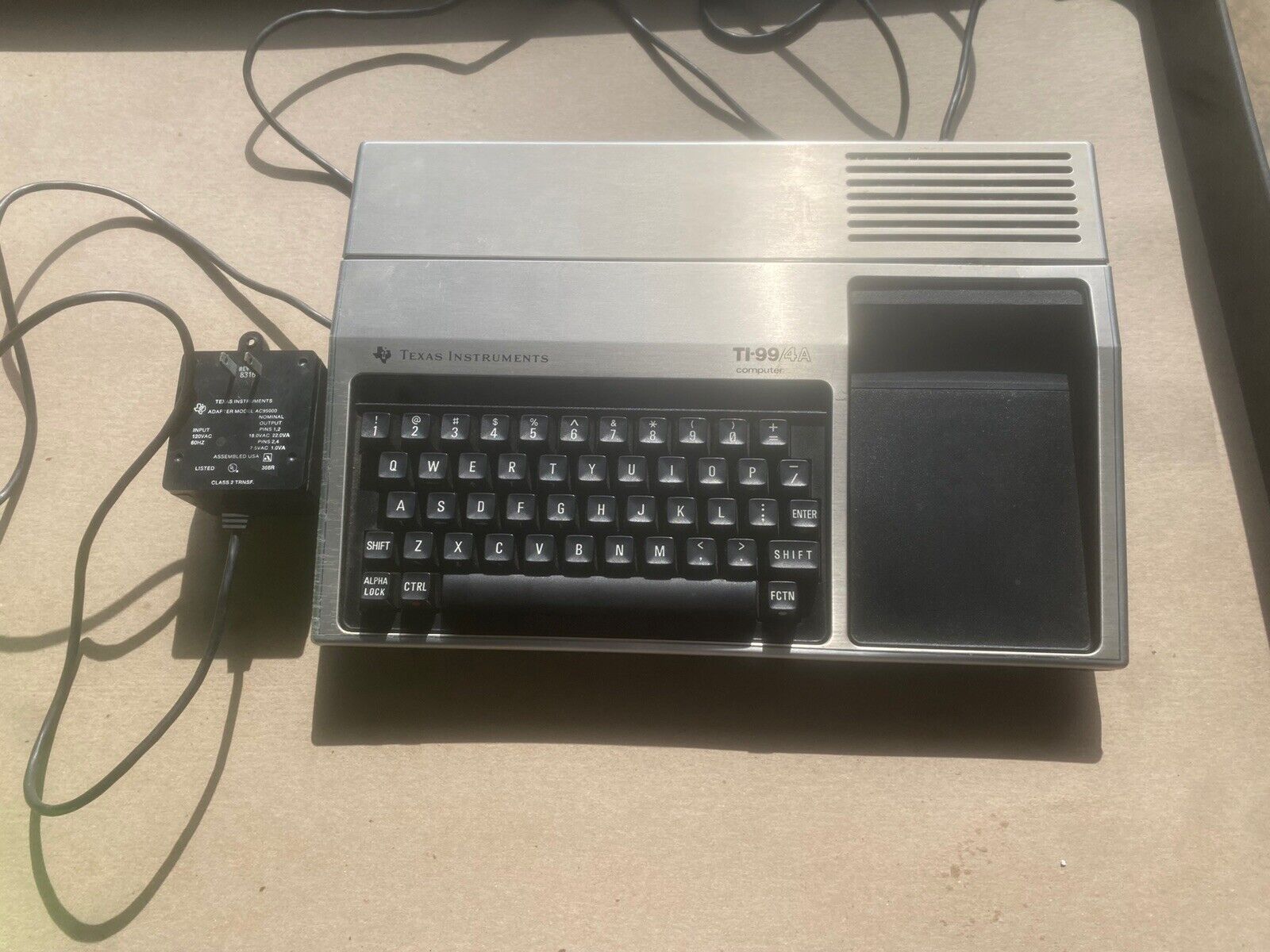 TI-99/4A TI99 Home Computer W/ External Power Supply Adapter AC 95000 Powers On