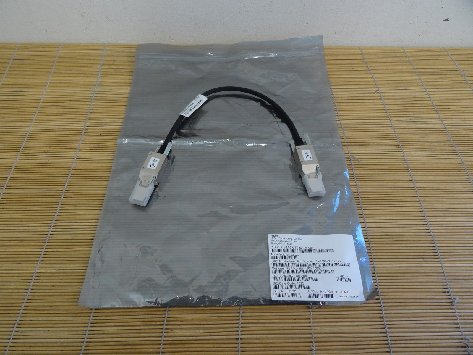 NEW Cisco STACK-T2-50CM Type 2 Stacking Cable 0.5 Meter StackWise for Cat 3650