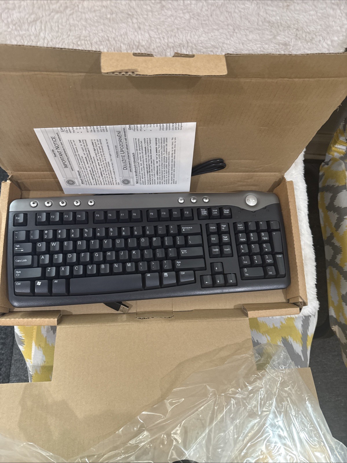 New Dell SK8125 Enhanced Multimedia Keyboard Wired USB Czech Language D2166
