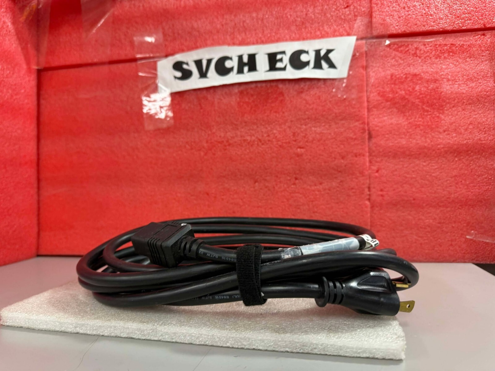 Cisco Volex 72-1411-01 16A 250V 15ft Twist Lock Power Cord