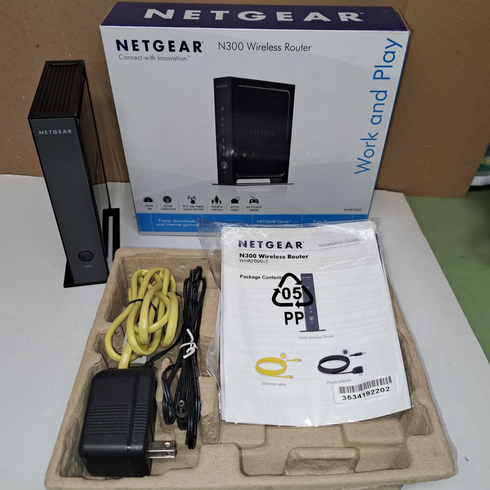 Wireless Router Netgear N300 WNR2000V3: 300 Mbps 4-Port 10/100 New in Box