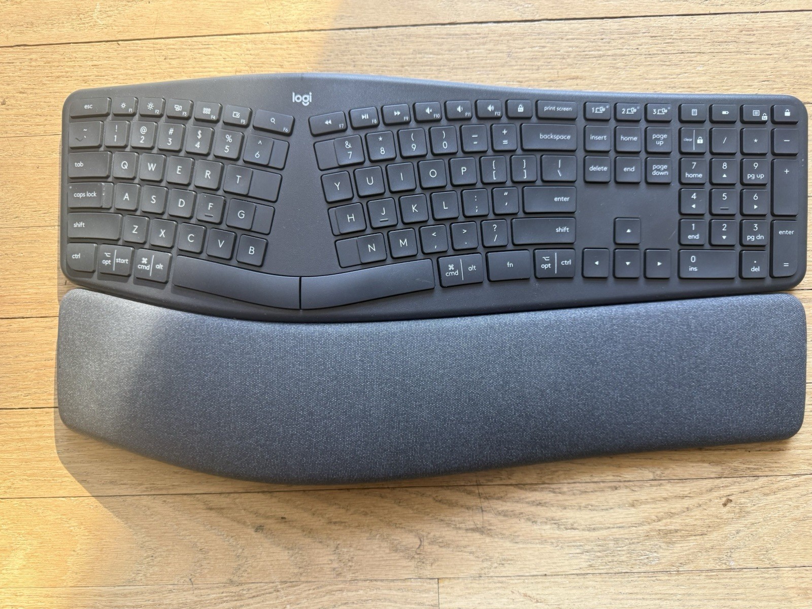 Logitech ERGO K860 Wireless Keyboard - Black