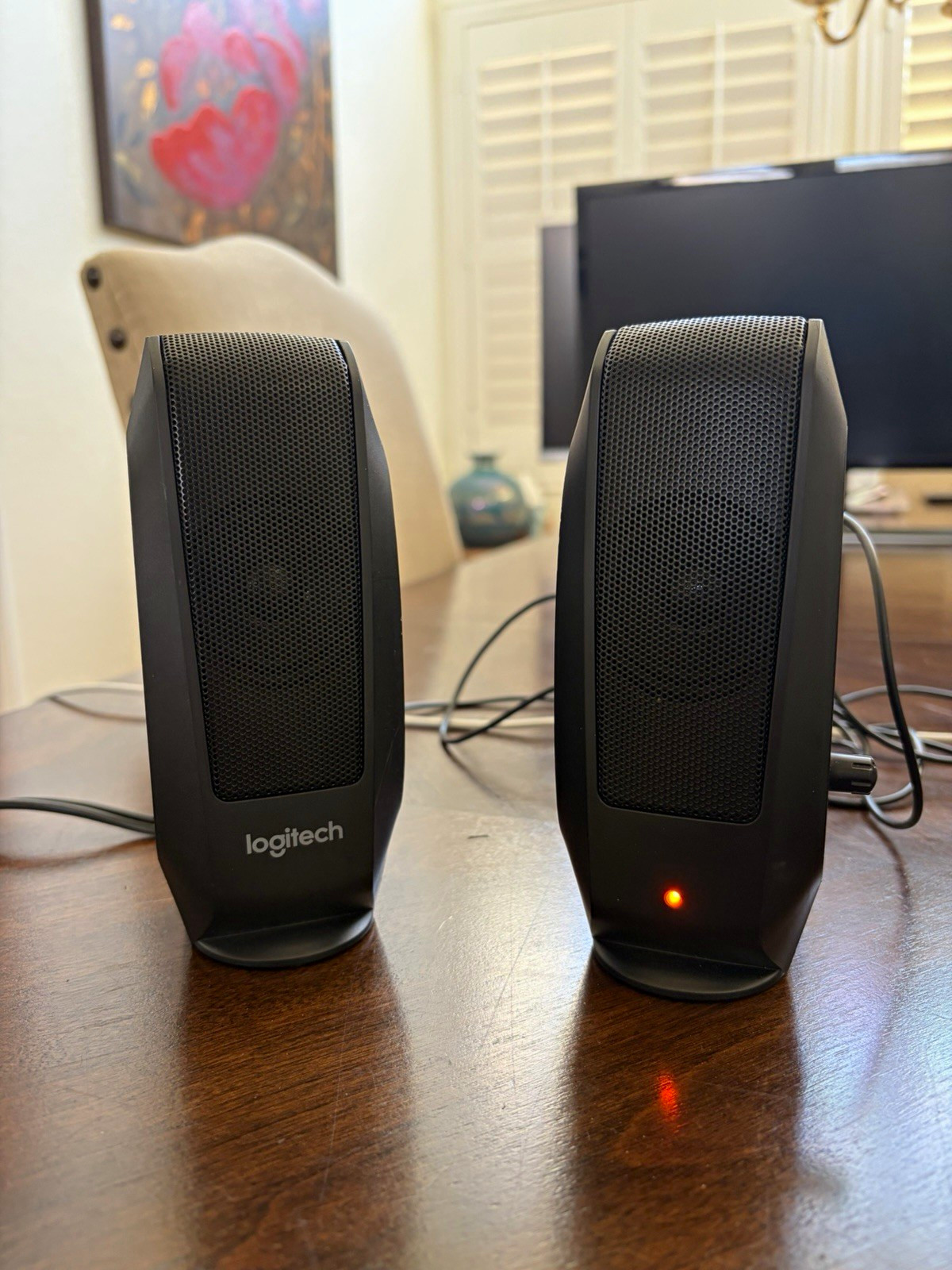 Logitech S120 2.0 Channel Wired Computer Speakers Black Volume Control, Jack