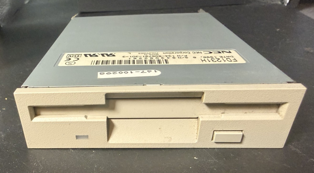 NEC FD1231H 3.5" 1.44MB Internal Floppy Drive P/N 134-506791 Tested