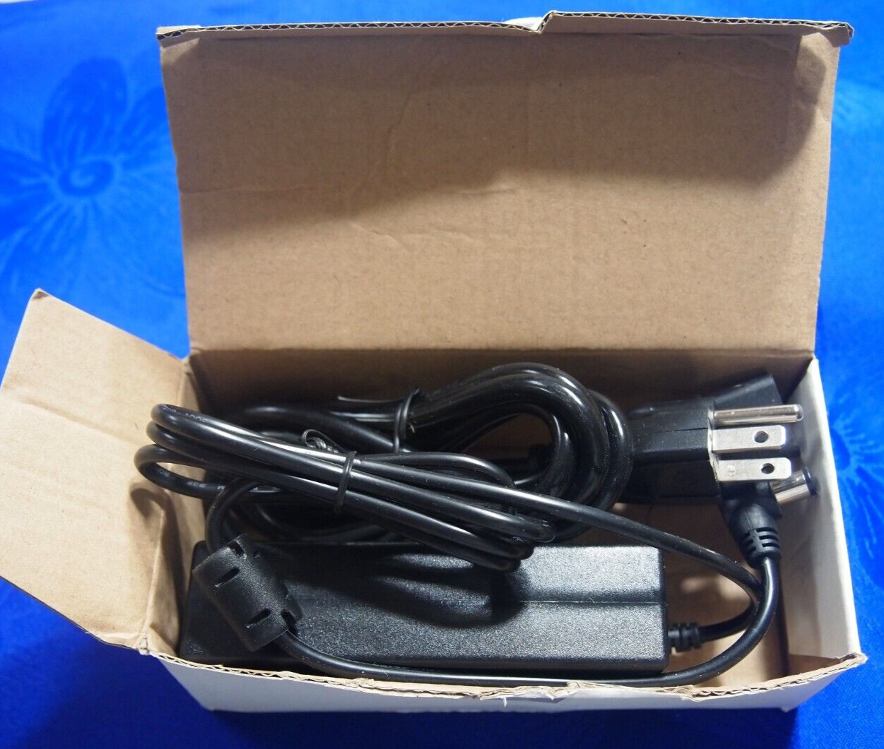 The VoIP Lounge 48V Power Supply Brand New