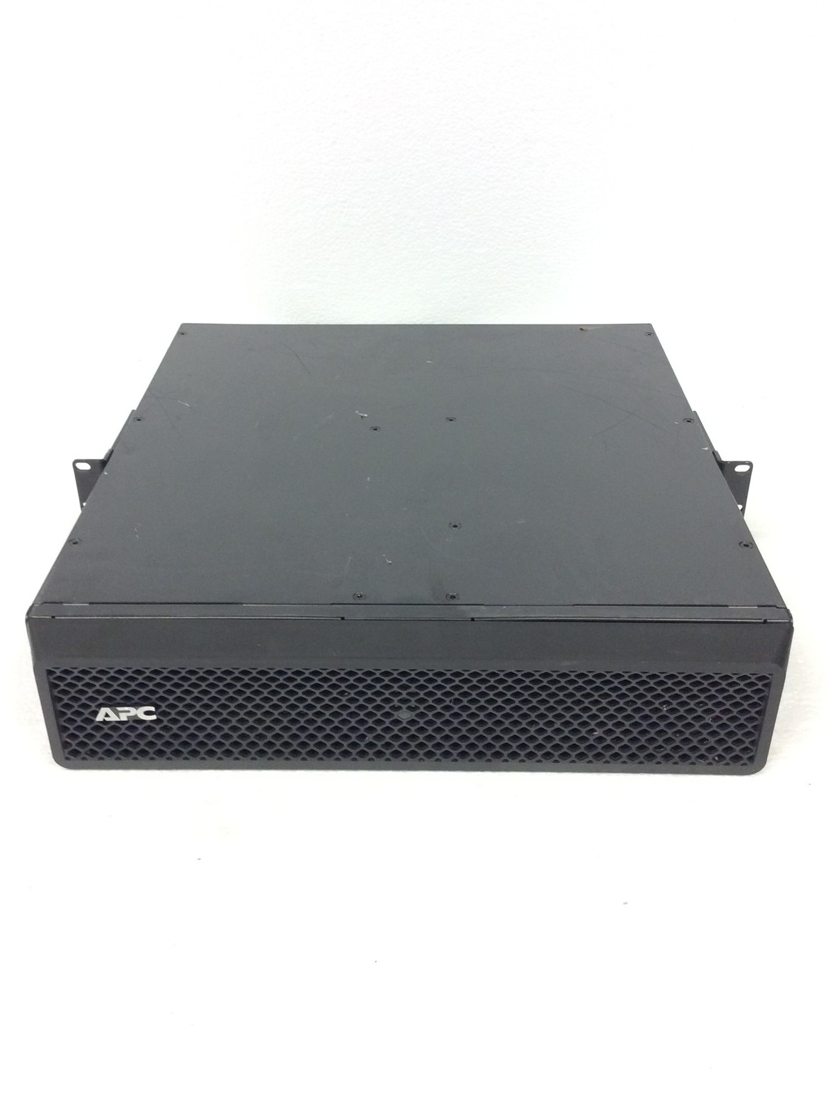 APC SRT48BP External Battery Pack Rack Mount w/ 2x Battery Cases, No Batteries