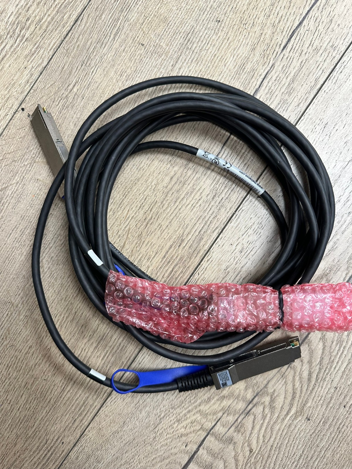 Mellanox MCP7H00-G003R Fibre Optic Cable 3M QSFP28 to 2x QSFP28 Breakout