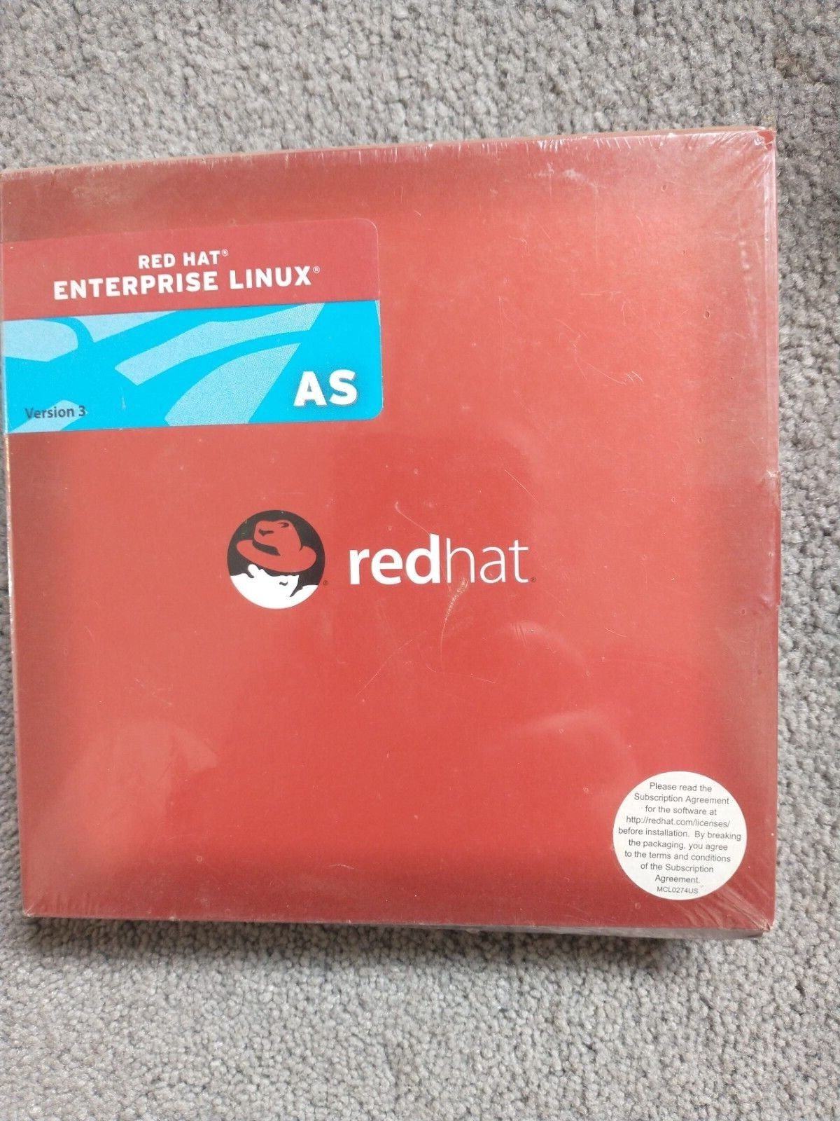 Red Hat Enterprise Linux AS Version 3, Sealed but box is dented