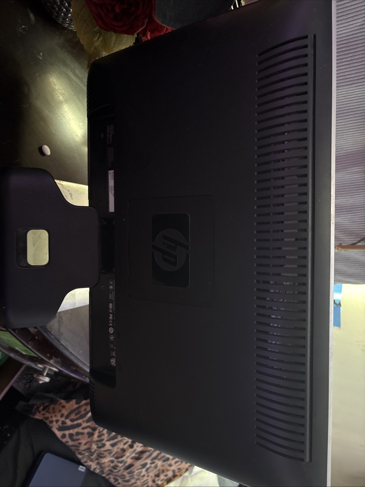 HP 2159m 21.5-inch Computer 1920 x 1080p