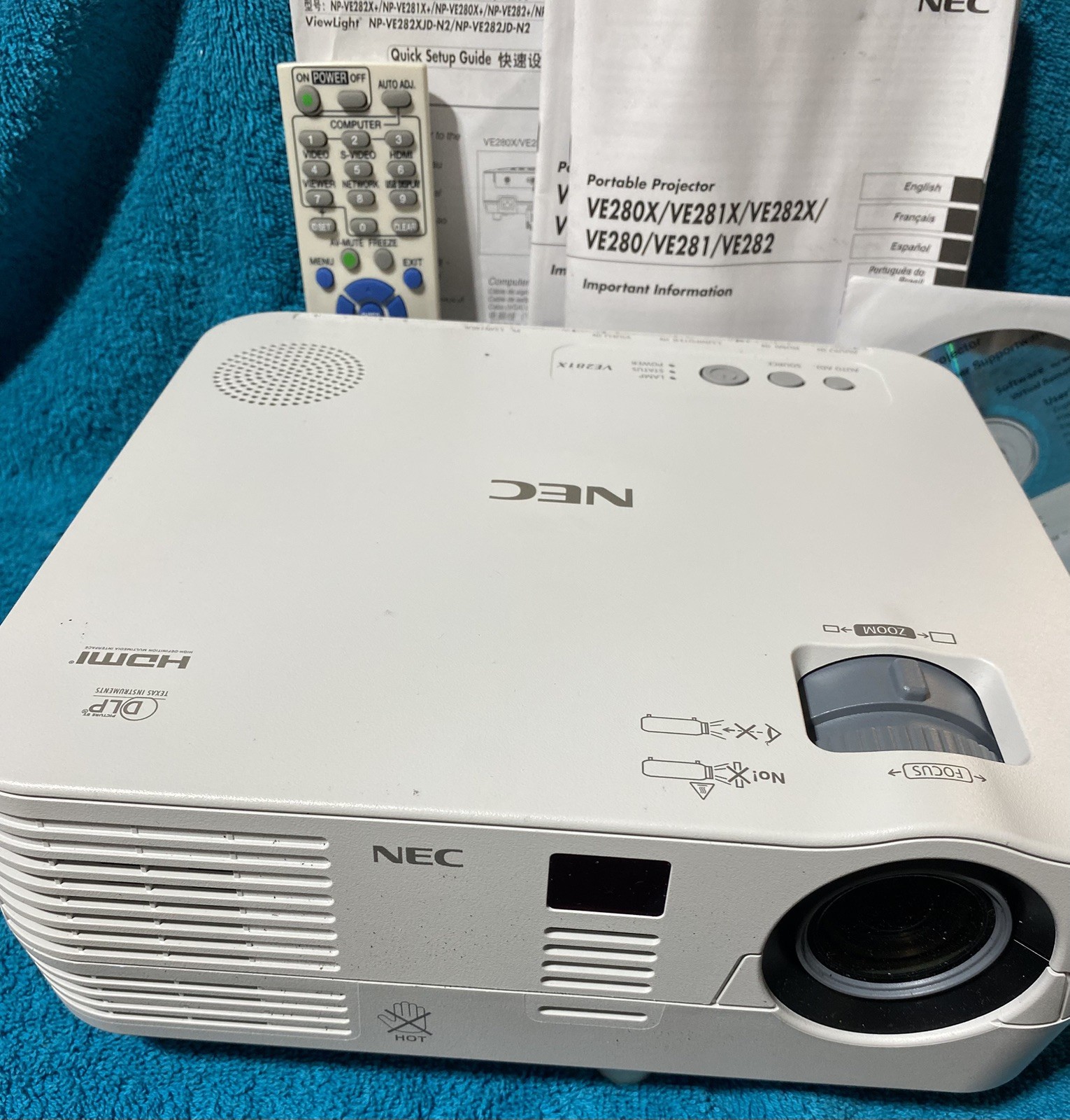 USED - NEC NP-VE281X XGA Conference Room Desktop DLP  & Remote