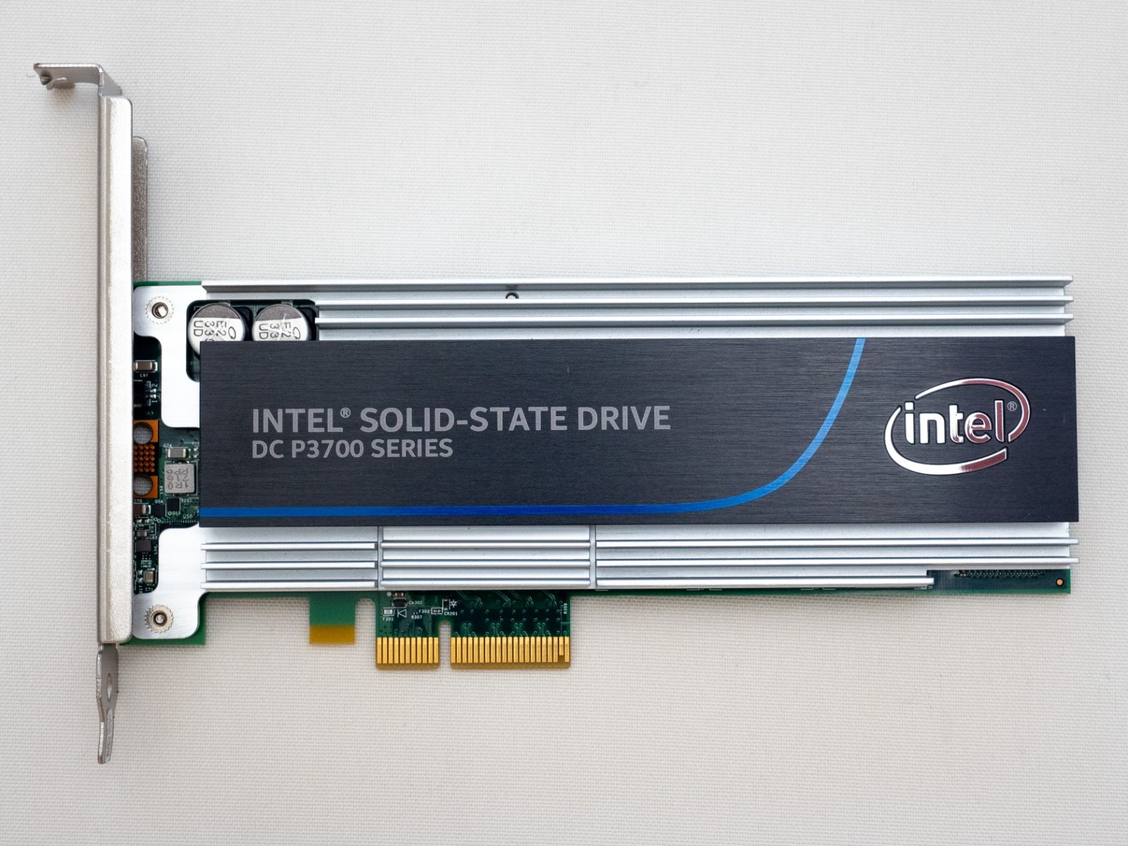 Intel DC P3700 PCIe NVMe 800GB FHHL SSDPEDMD800G4K SSD