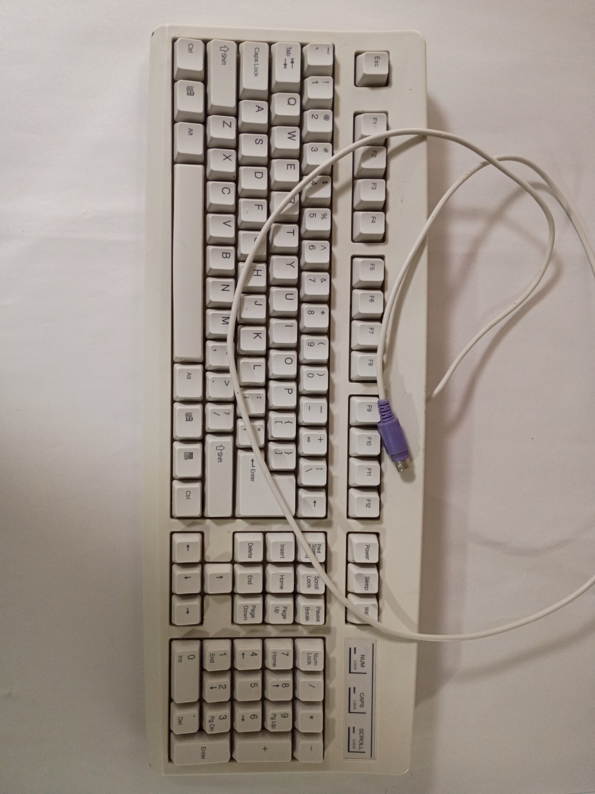 Vintage Aopen Standard Wired Keyboard PS/2 White (untested) 