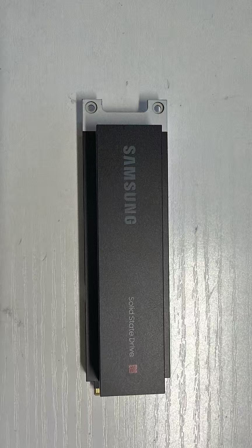 MZ-OL27T6A Samsung PM9A3 E1.S NVMe SSD 7.68TB PCIe 4.0 Enterprise Datacenter SSD