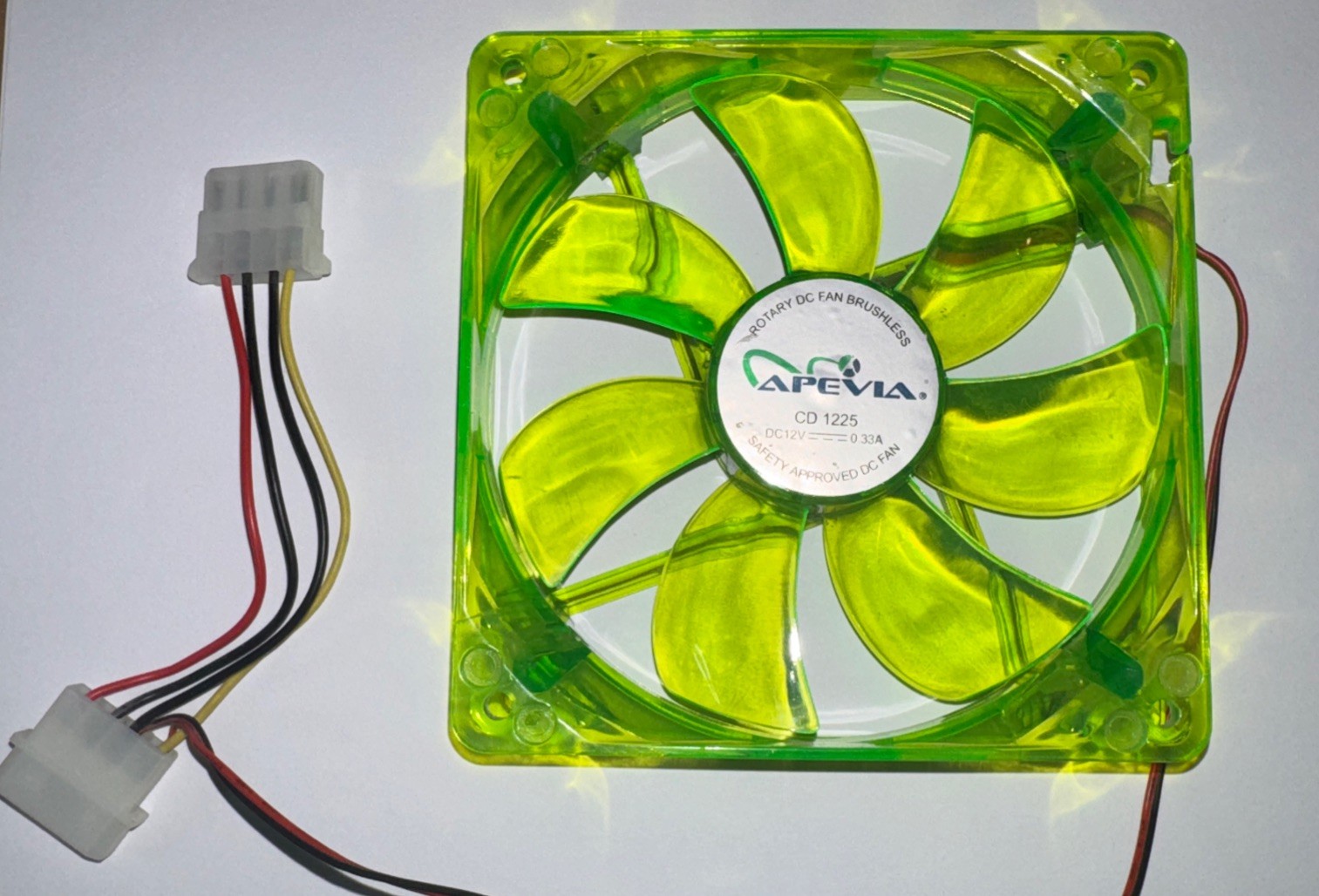 Apevia Rotary DC Brushless Case Cooling Fan, 12cm/4.72", 12V, 0.16A, Clear Green