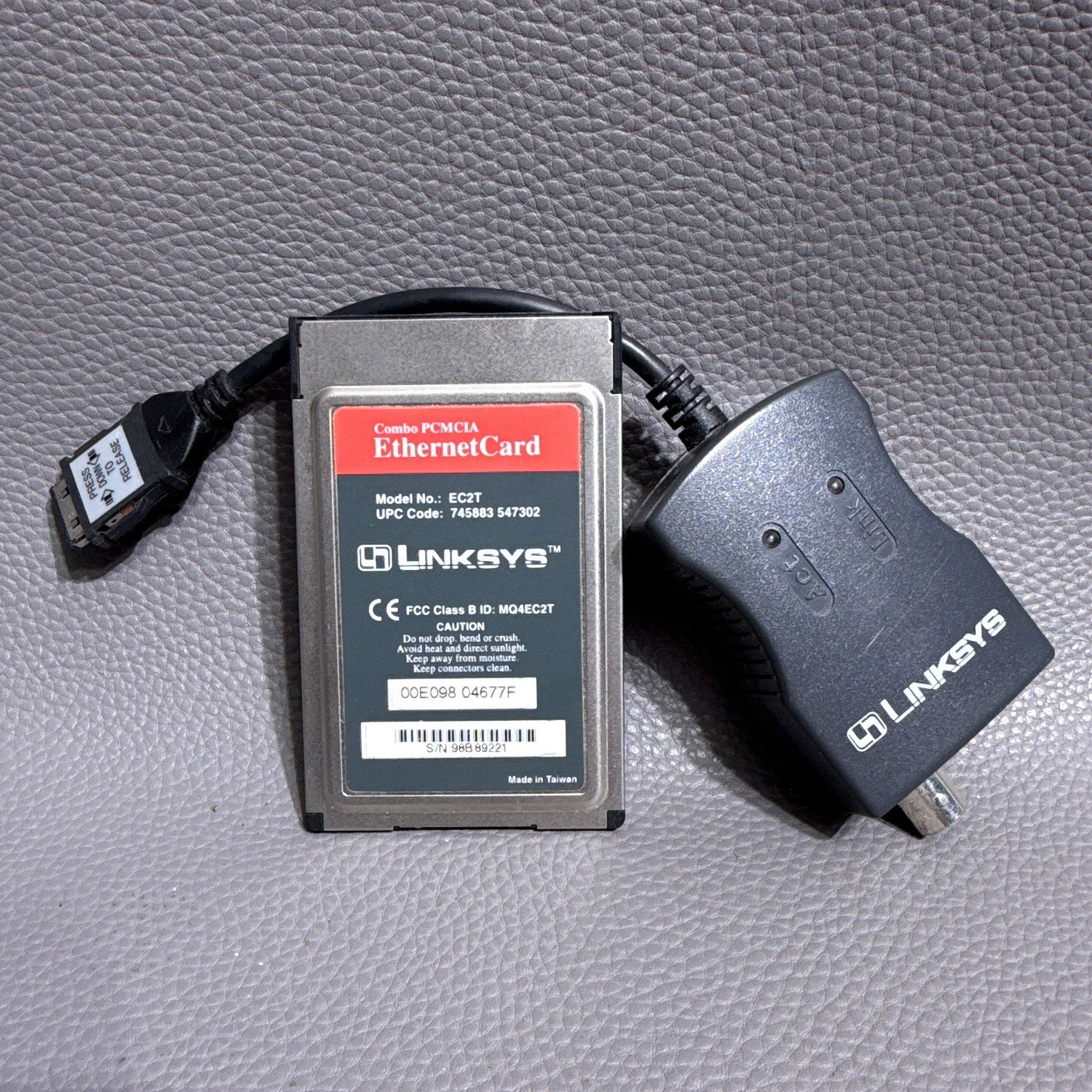 Linksys PCMCIA Ethernet LAN PC Card EC2T 10BaseT/10Base2 Combo Dongle Kit