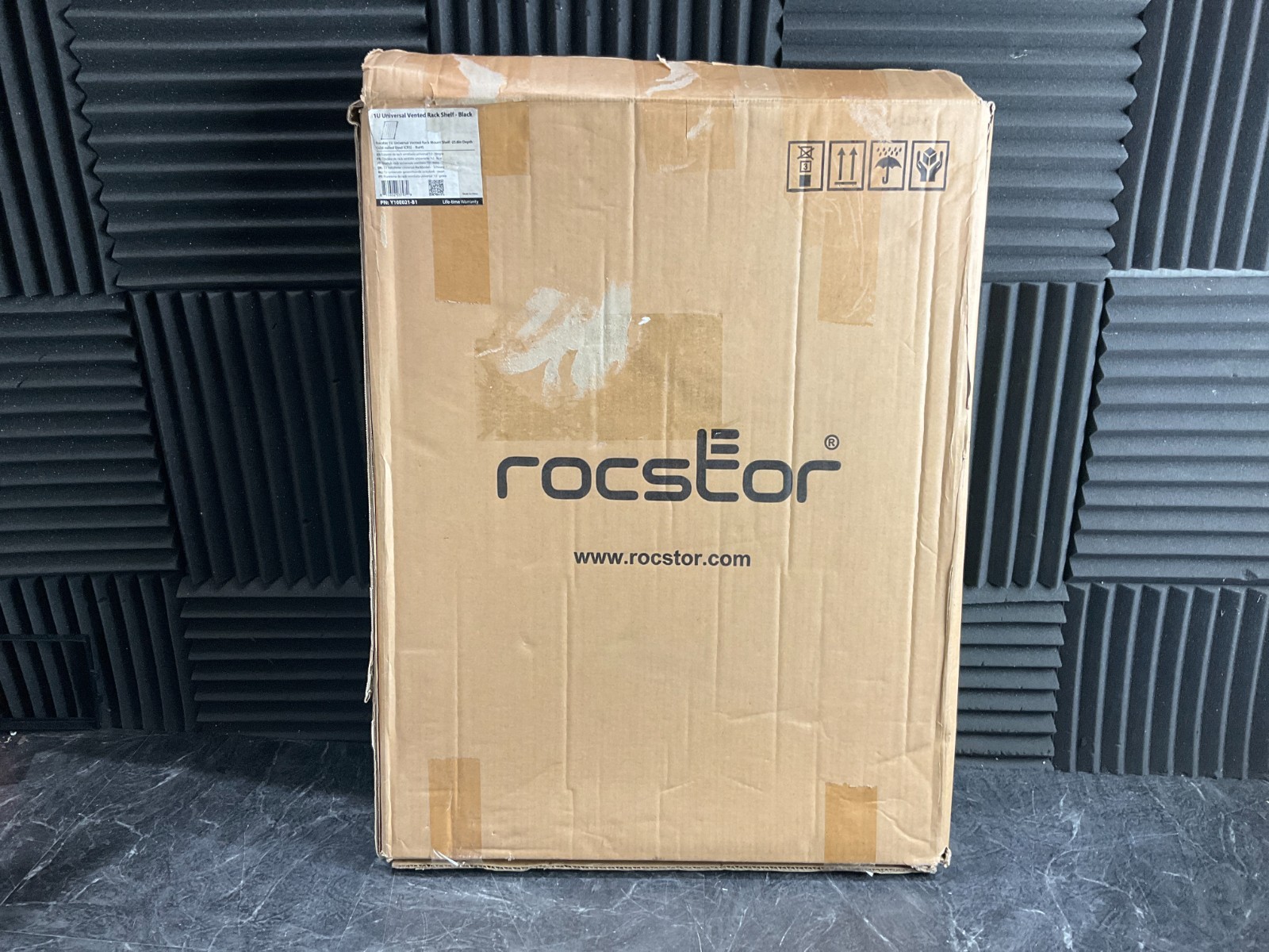 Rocstor 1U Universal Vented Rack Shelf Y10E021-B1 ✨❤️✨ ✨❤️✨ OPEN BOX