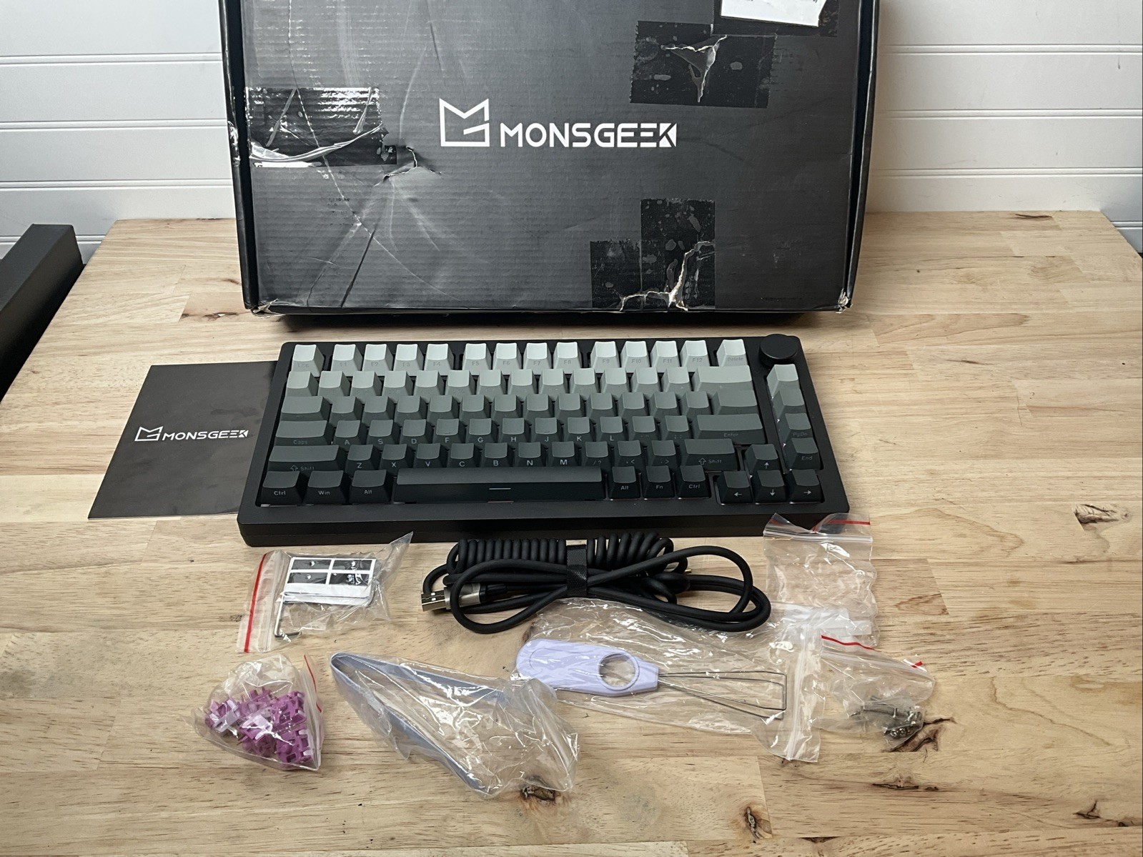 FOR PARTS - MONSGEEK M1W VIA(?) 75% Aluminum Keyboard RGB Wireless
