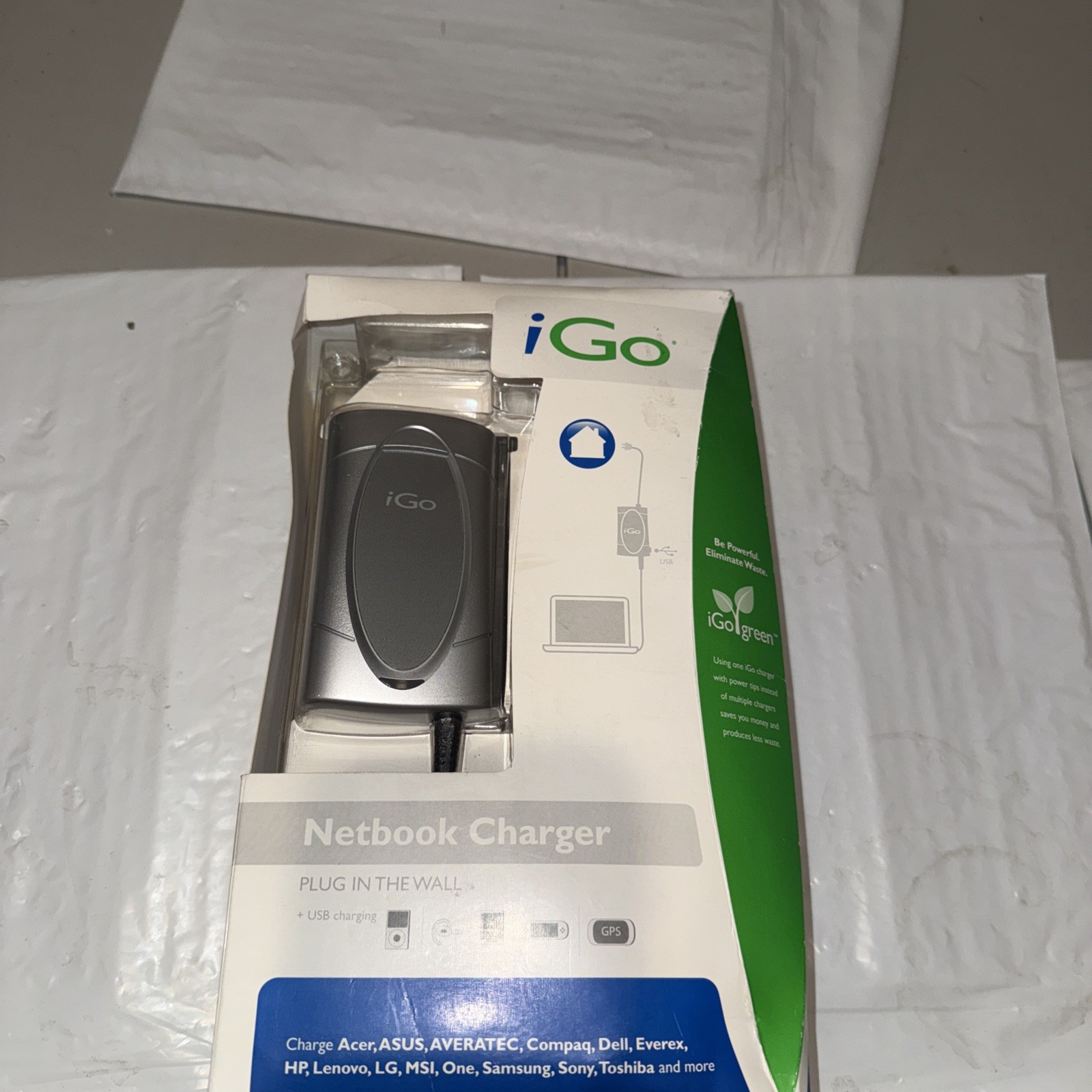 Brand New iGo Universal Netbook AC/DC Power Charger (PS00127-0001)