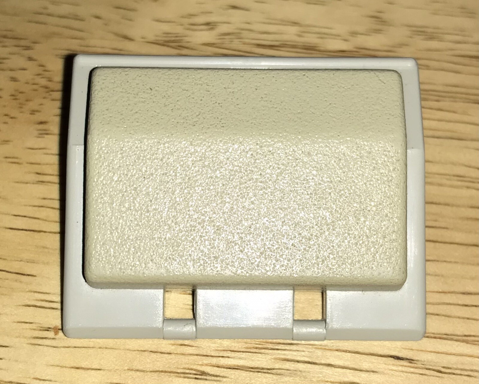 1984 Apple Macintosh Plus SE Mouse Model M0100 Platinum Top BUTTON Part ONLY  