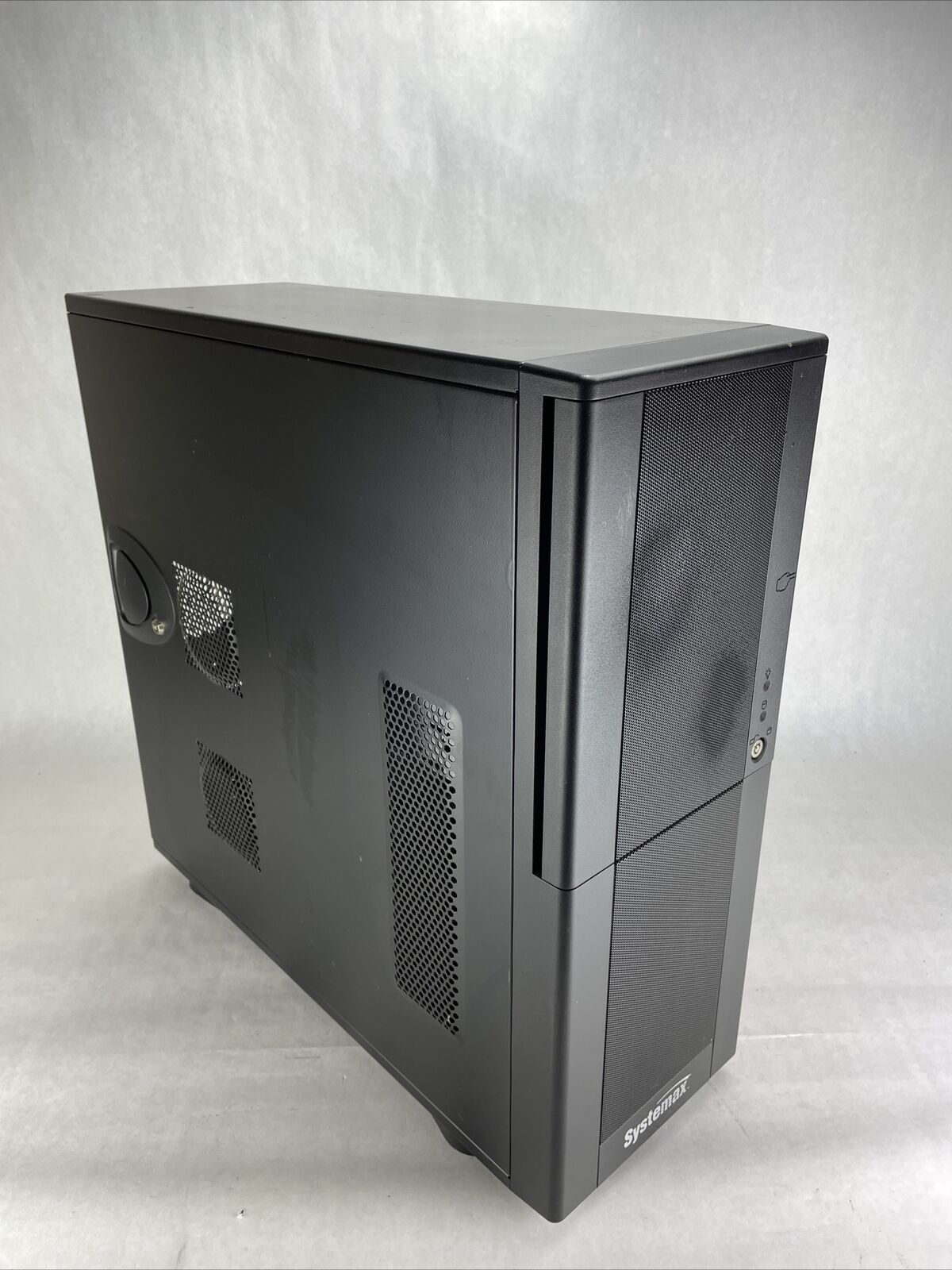 Systemax Chieftec Full Tower Computer Case w/Rosewill HIVE 1000S Power Supply