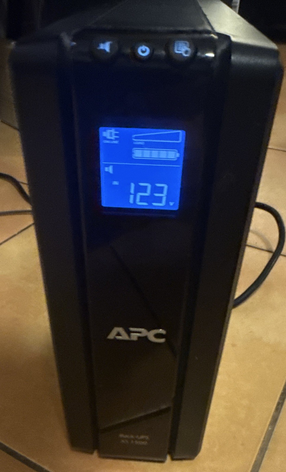 APC Back-UPS Pro Desktop/Freestanding UPS, LCD Display, with full batteries