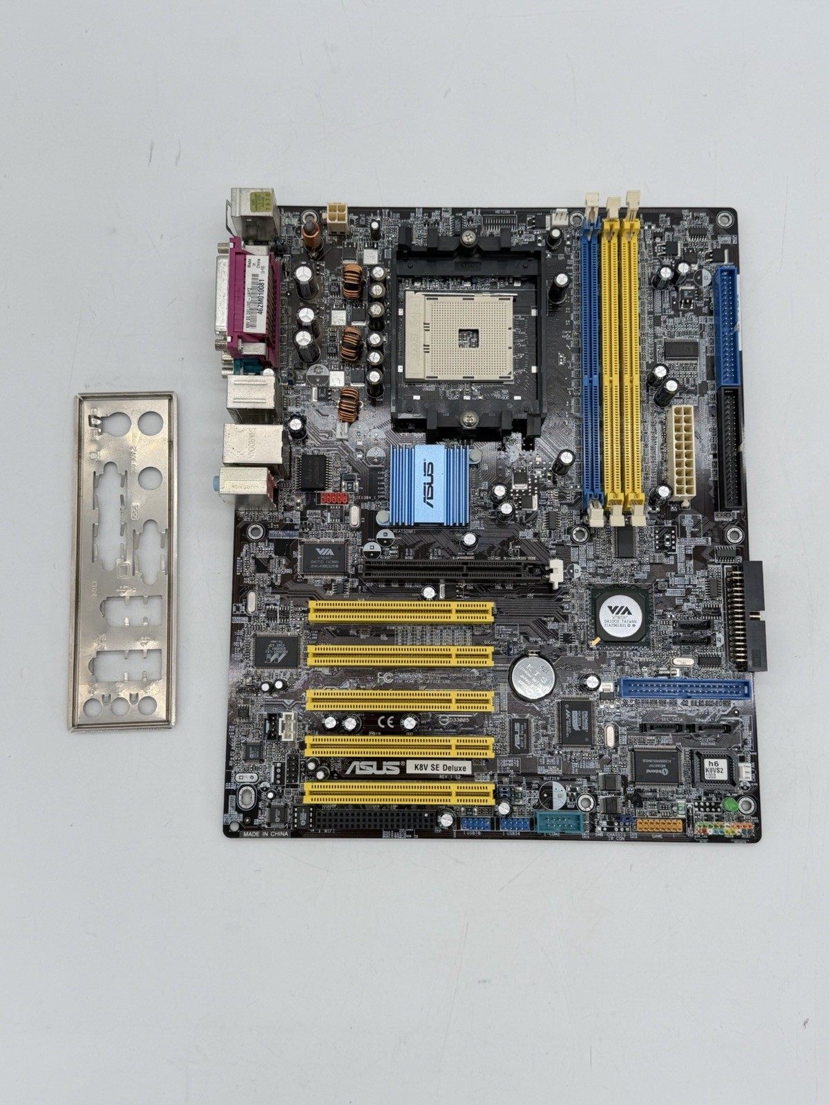 Vintage ASUS K8V ATX Computer PC Motherboard AMD Socket 754 Untested