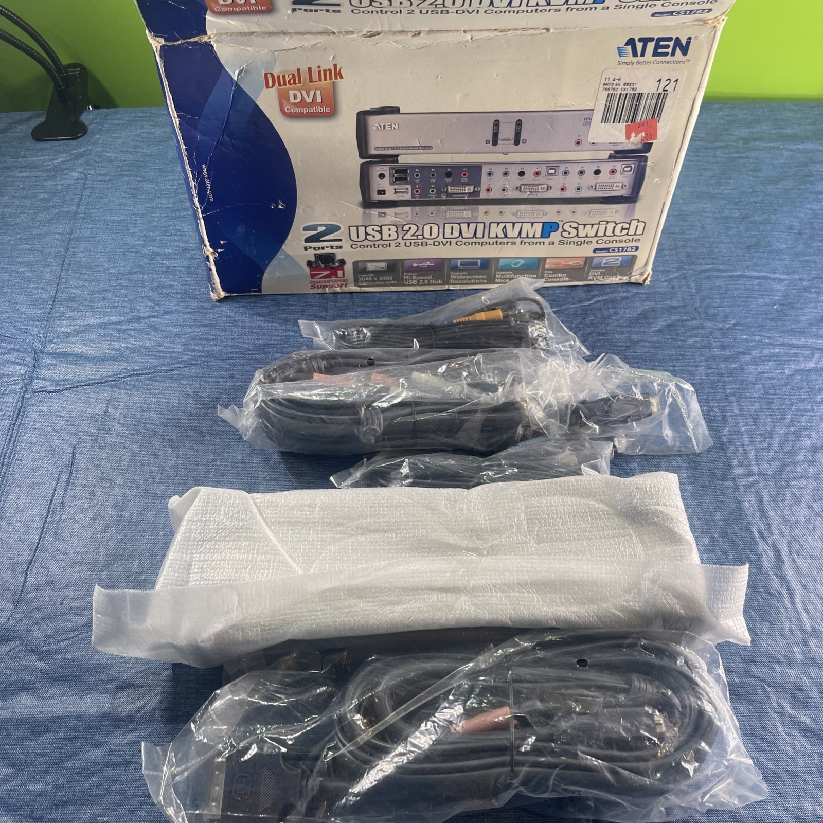 ATEN  MasterView (CS1782) 2-Ports External KVM / audio / USB switch