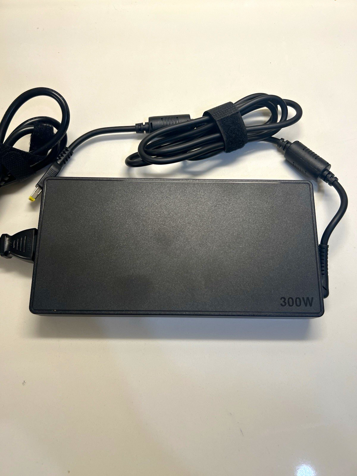 300W AC/Standard Adapter Power Supply 20V 15A Black Universal ADL300SDC3A