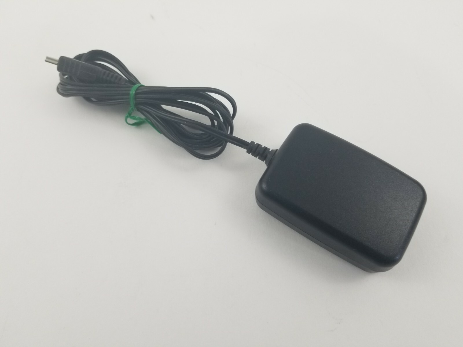 Used Blackberry PSM04A-050RIMC folding mini USB charger. Fast shipping