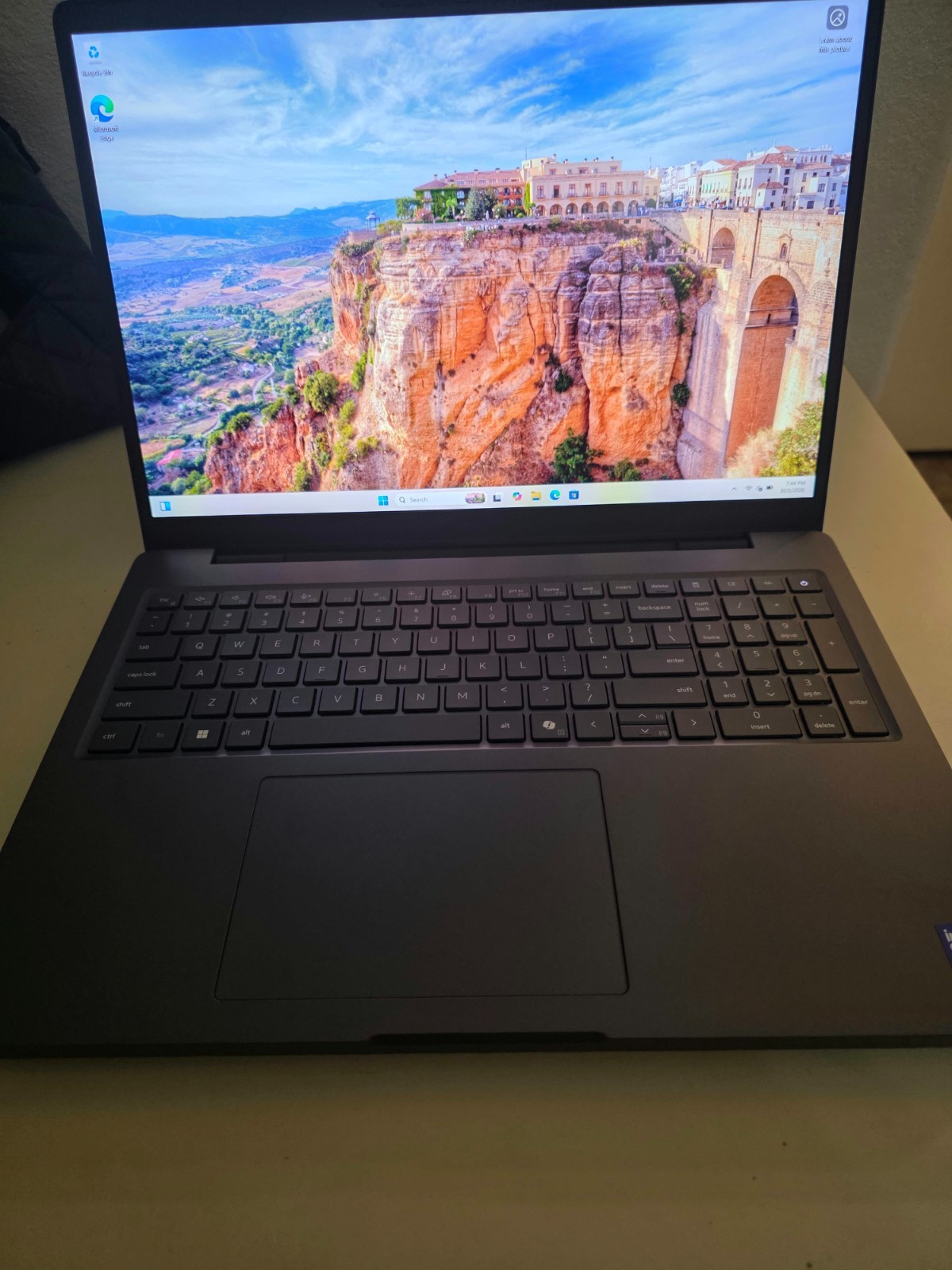 Dell Pro Max 16 Plus MB16250  7 265HX 32GB 512GB RTX 1000 Blackwell PM0V8