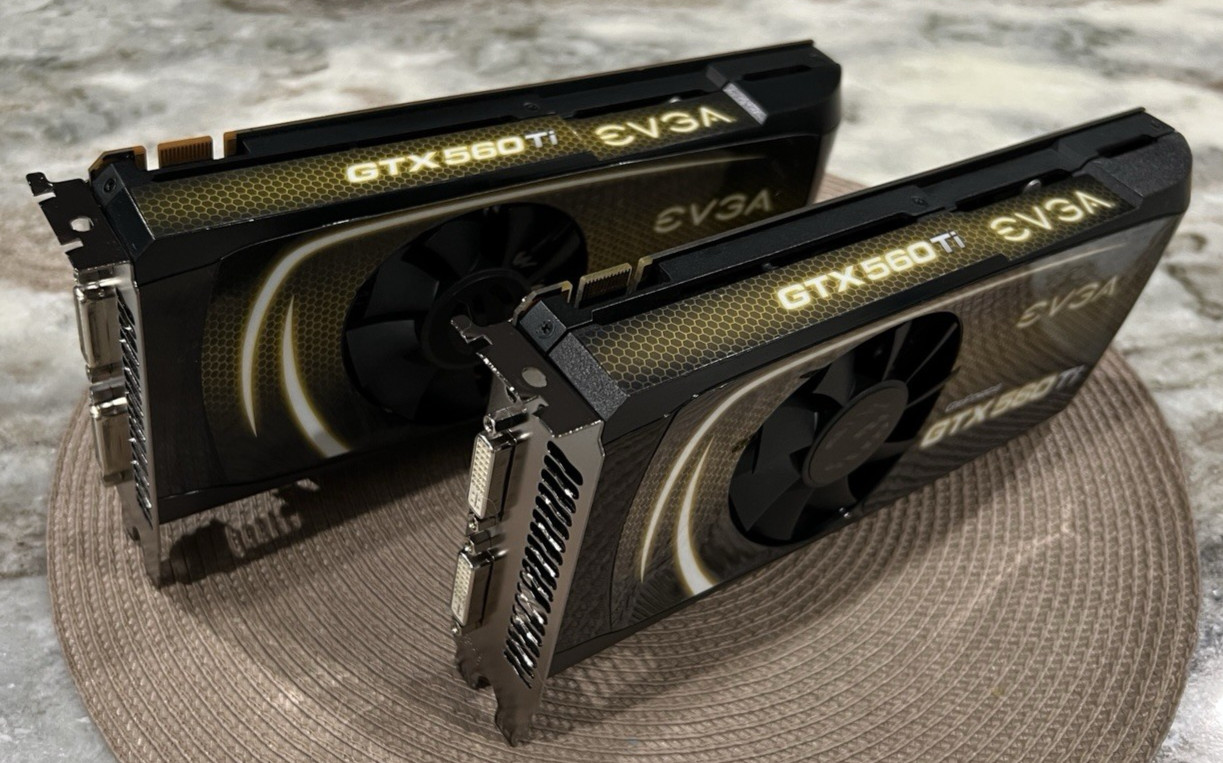 EVGA NVIDIA GeForce GTX 560 Ti 2GB Graphics GPU Video PCIe Card x2