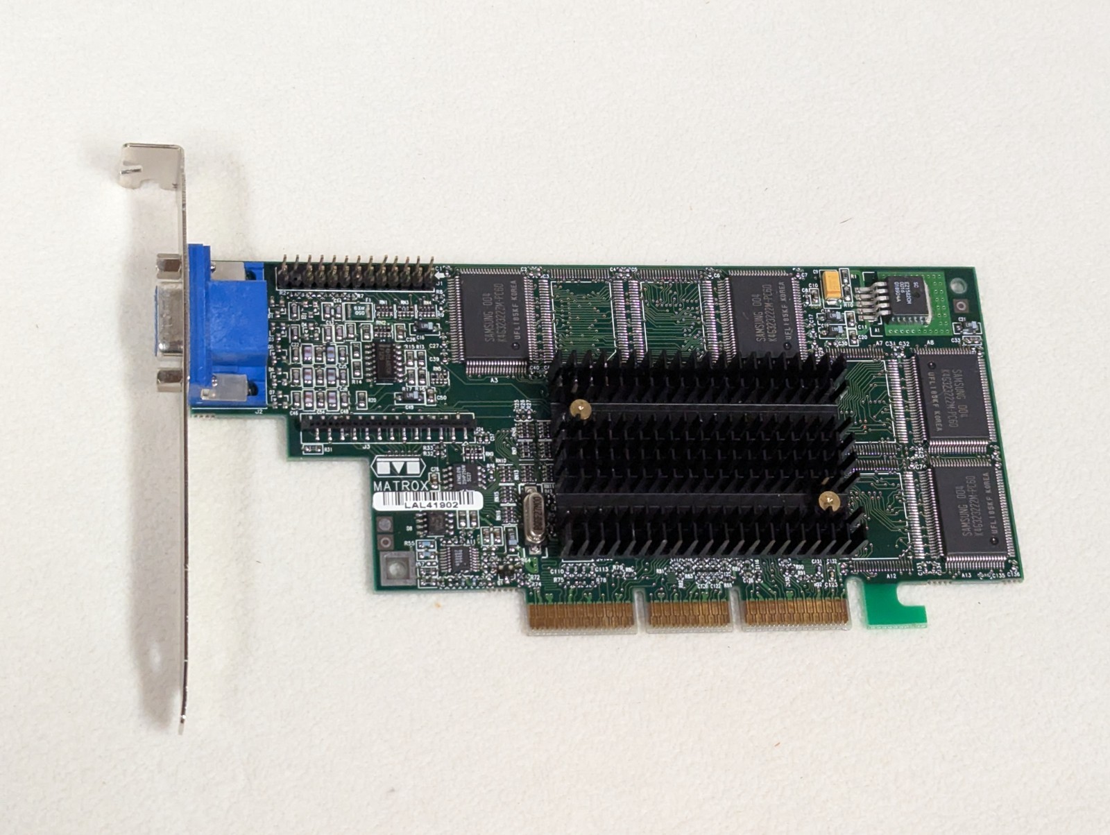 AGP VGA Card MATROX G400 G4+ MILA 16 IB2 GRAPHICS CARD 16MB IBM FRU 01N2197
