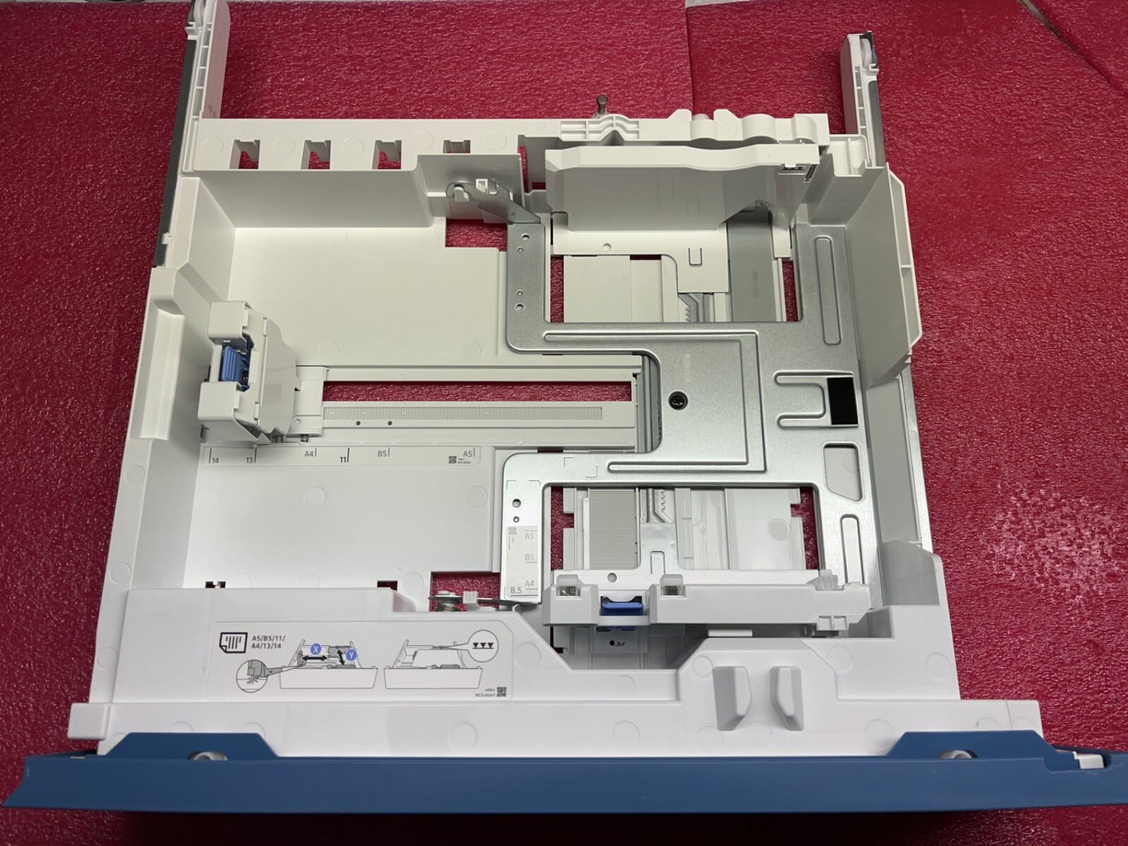 RM2-3615 HP CASSETTE TRAY-MINOR COSMETIC SCRATCH