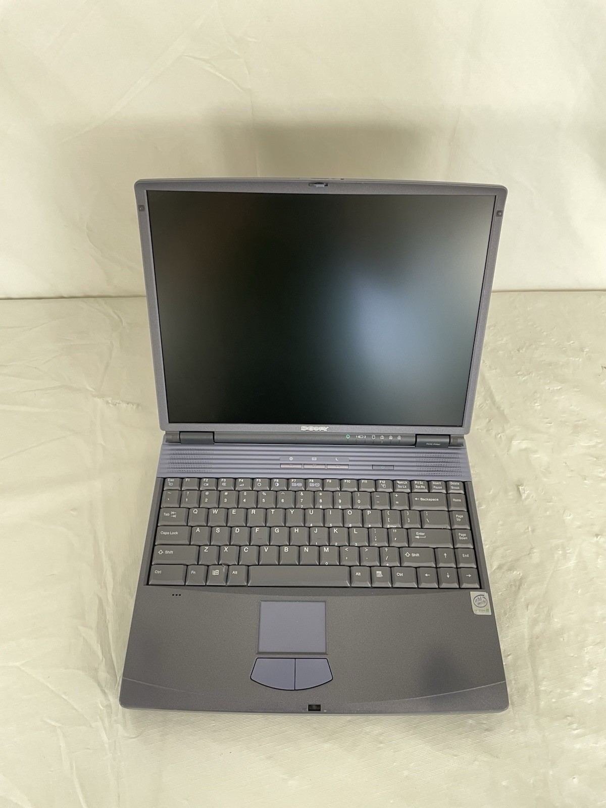 Retro Sony Vaio PCG-F650 Laptop | Pentium III | 64MB | No HDD/OS | Boots to bios