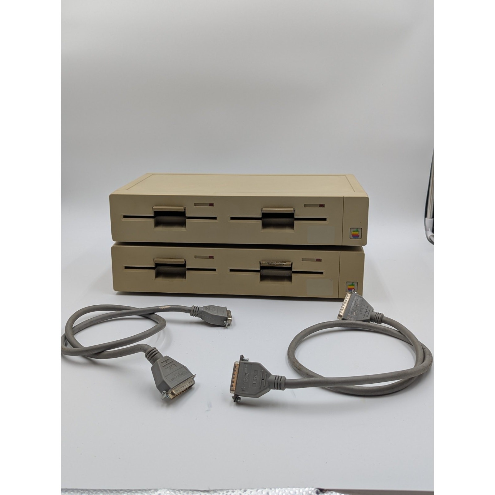 2x Vintage 80's Apple Duodisk A9M0108 Dual 5.25 Disk Drive With Cables Untested