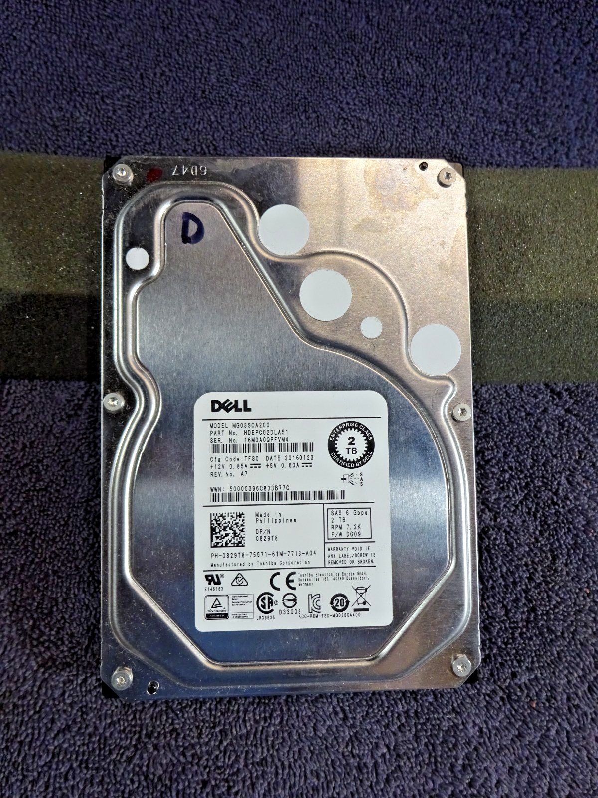Dell MG03SCA200 2TB 7.2K RPM SAS 6Gb/s 3.5'' Internal Hard Drive - 829T8