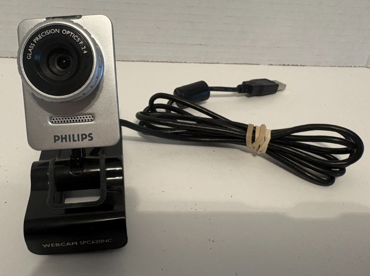 Philips SPC620NC USB Webcam PC Camera w/ Clip Stand - Ships Fast
